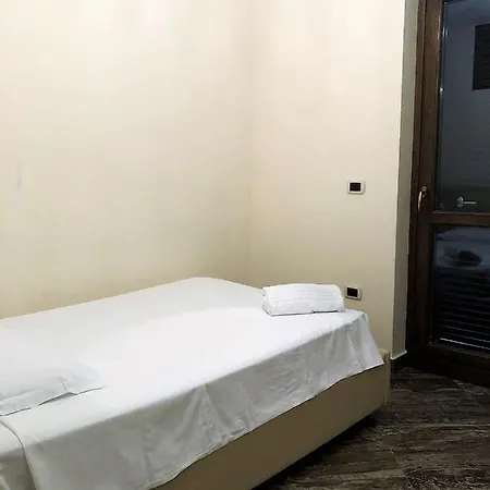 Guest House Loriano Marcianise Esterno foto